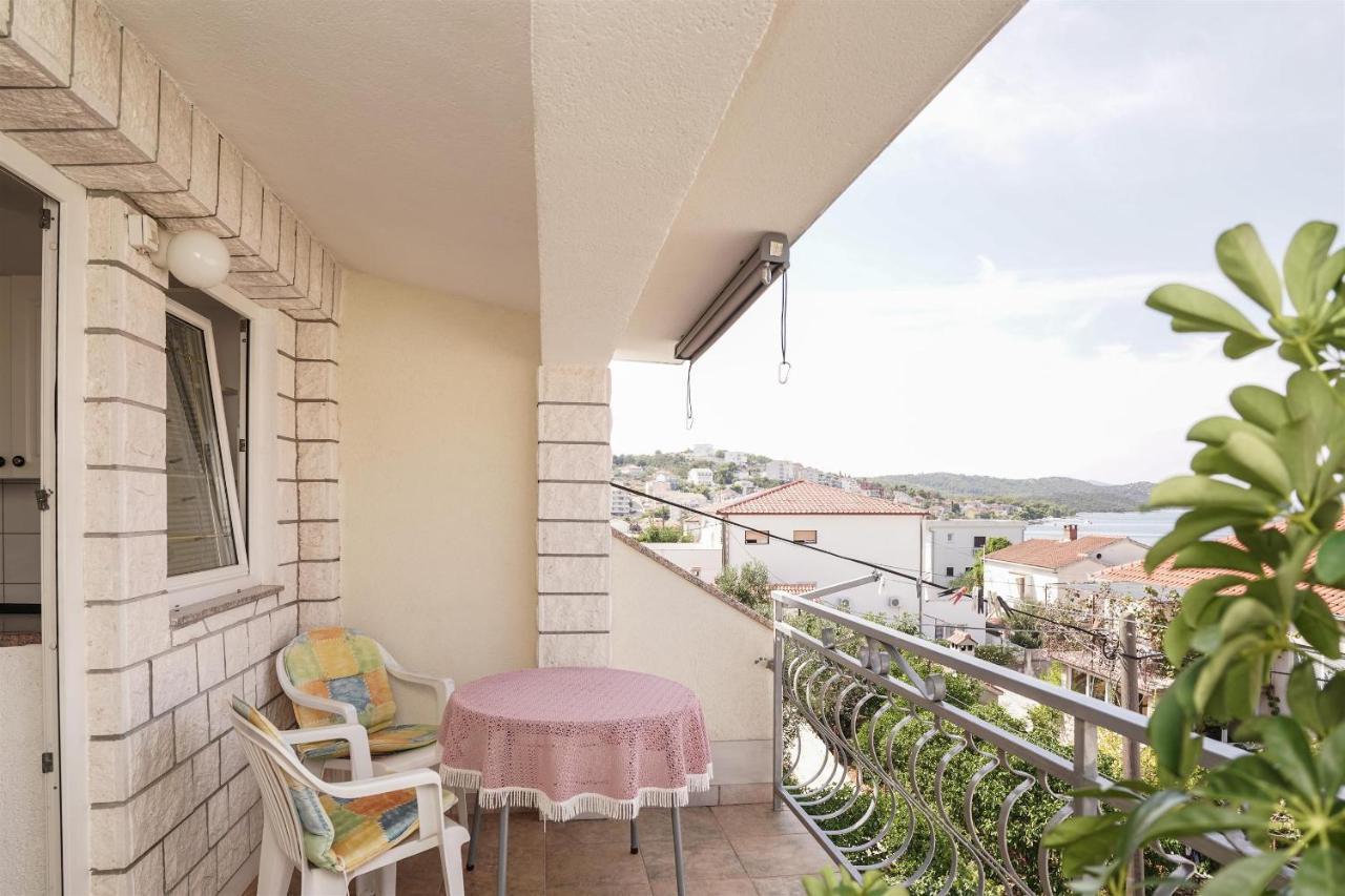 Apartments Mare Trogir Quarto foto