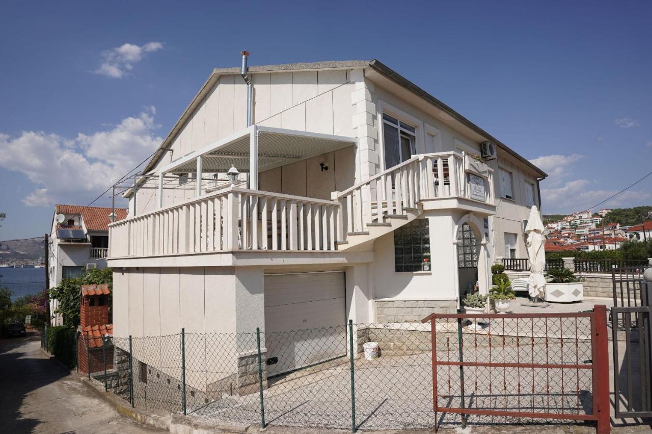 Apartments Mare Trogir Exterior foto